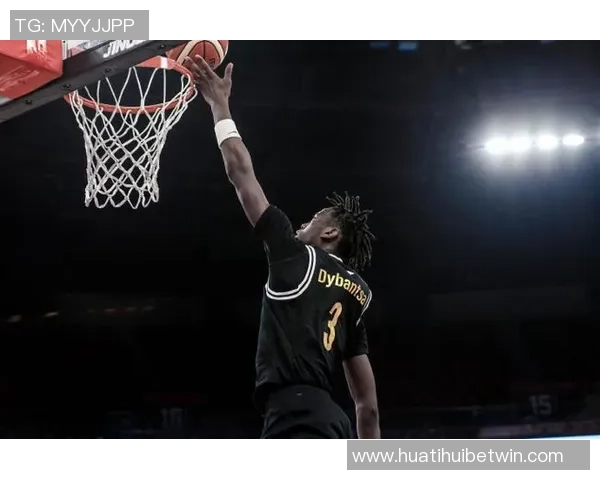 迪班萨NCAA首秀球鞋成球星卡珍藏版引发热议